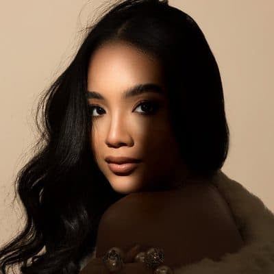 Hillary Guerrero "La Coreana"